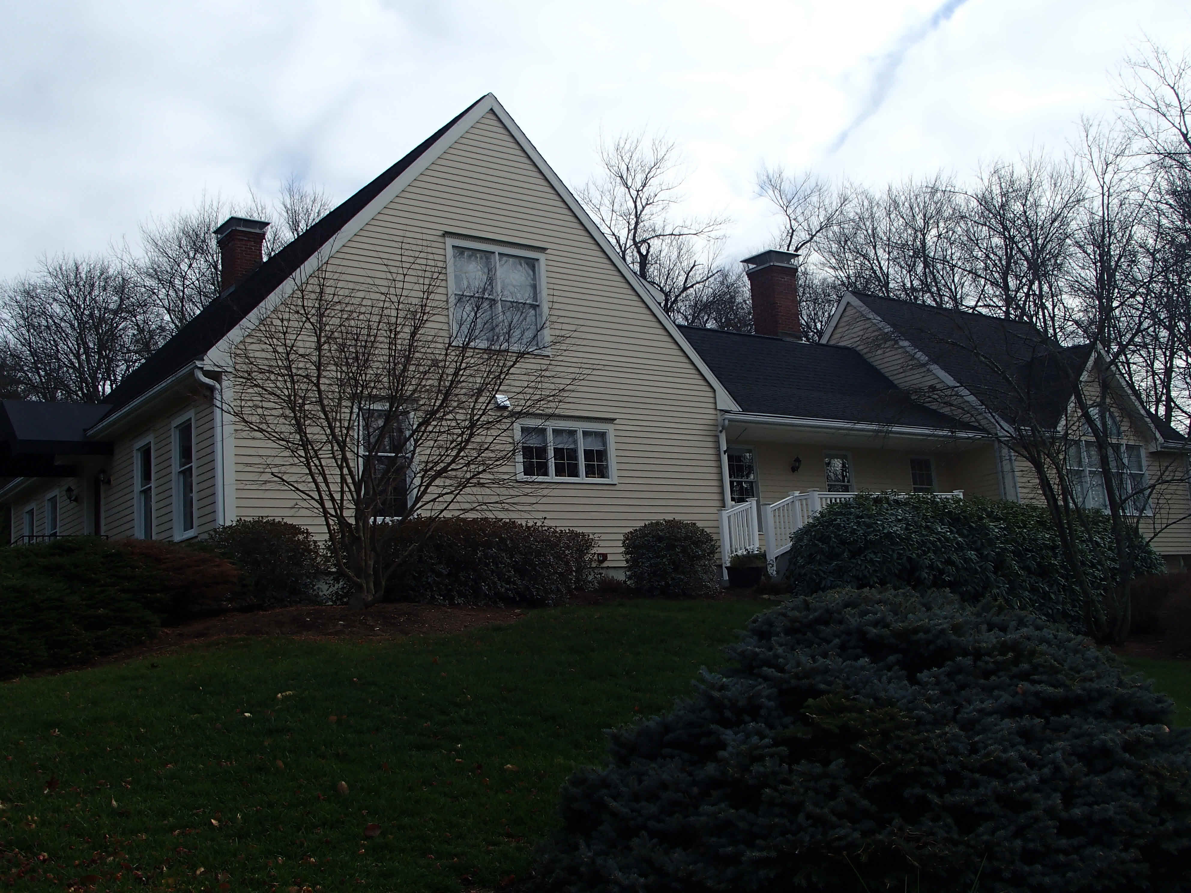 Building photograph for 31 BLUEBERRY HILL RD